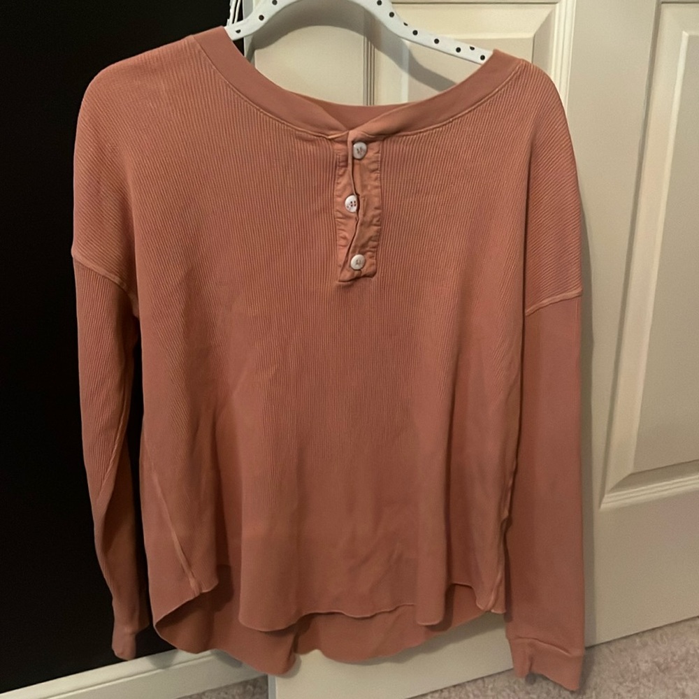 Mate Apricot Long-Sleeve Henley Waffle Tee, Size Medium